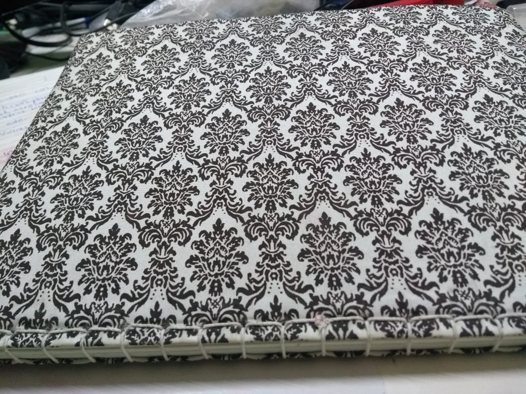 Encuadernación con hojas recicladas: Encuadernación JAPONESA